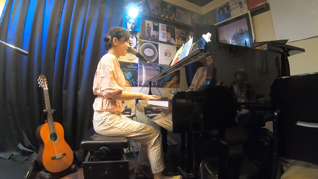 【動画】新宿御苑ピアノバー「only yesterday」♪新曲初披露＾＾!の記事動画