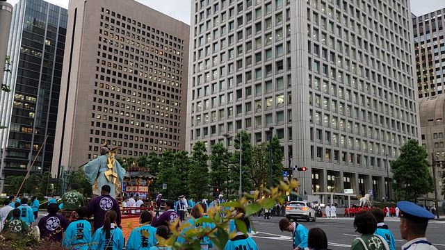 おごそかな山車の行列立ち会えたの記事動画