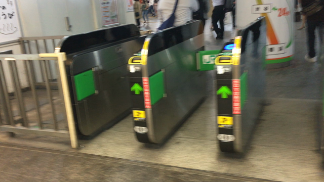 【検証】タイで買ったiphoneで日本の改札くぐれるのか？？の記事動画