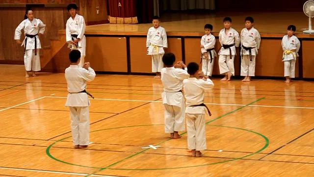 今年最後の三井小体育館!! in  三井小学校  寝屋川三井支部の記事動画