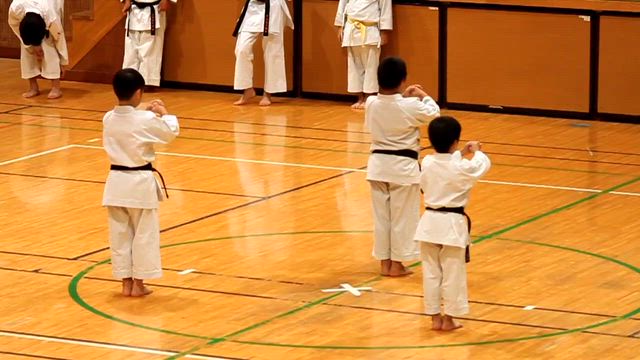 今年最後の三井小体育館!! in  三井小学校  寝屋川三井支部の記事動画