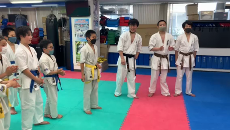 町田の稽古にルーマニアからの記事動画