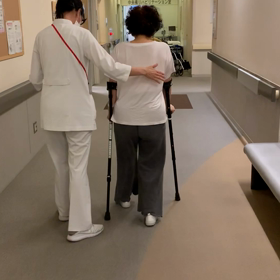 両側人工股関節置換術 術後12日目 2019年7月16日の画像