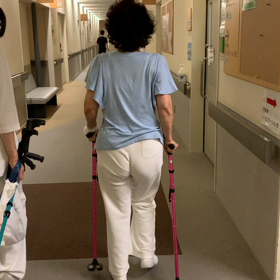 両側人工股関節置換術 術後19日目の画像