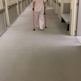 両側人工股関節置換術 術後26日目の画像