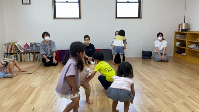 リトミッククラス2年目、賑やかにスタートしています！の記事動画