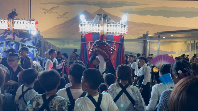 お祭りと結婚記念日の記事動画