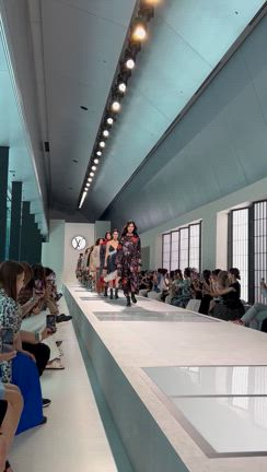 LOUIS VUITTON 2025AW COLLECTION @ 東京の記事動画