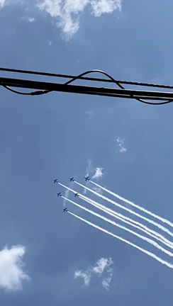 ブルーインパルスの記事動画