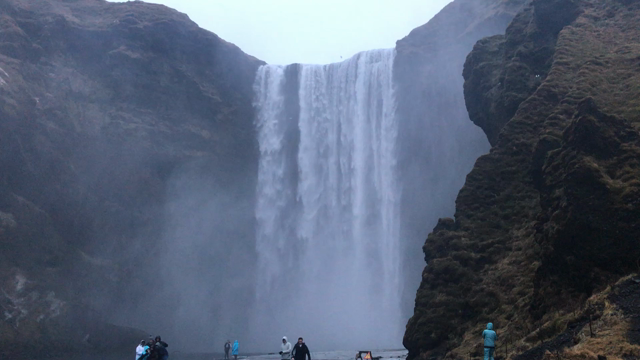 【火と氷の国アイスランド】その４・滝と黒砂海岸の記事動画