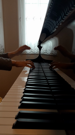 クリスマスコンサート企画中の記事動画