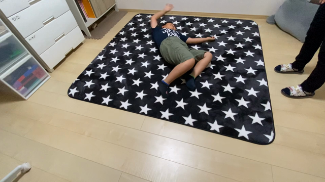 体中で喜びを表現する子どもに癒される！の記事動画