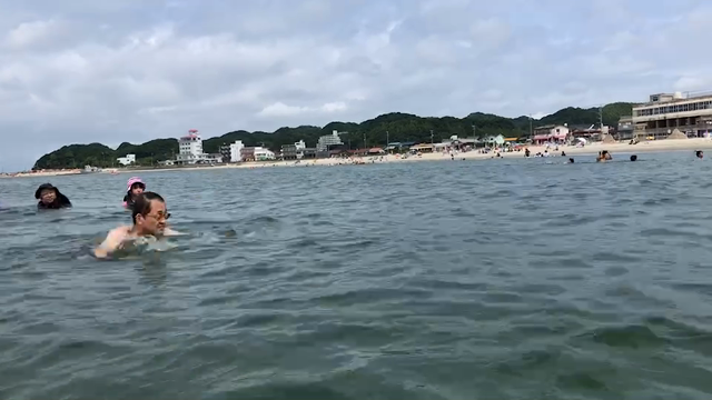 Let’s swim in the sea (6)+介助歩きの記事動画