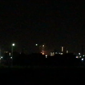 病室から見た花火の画像