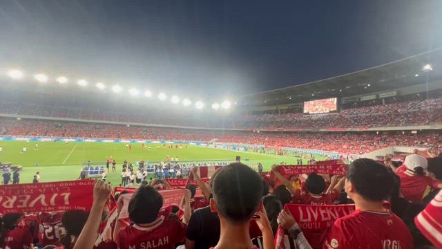 不登校引きこもり男子リヴァプールの試合へ行く②の記事動画