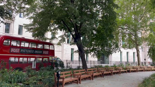 長男と一緒にロンドン中心部へ、その後のハプニングの記事動画
