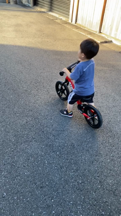 2歳息子のストライダー乗り始め！成長の一瞬をキャッチの記事動画