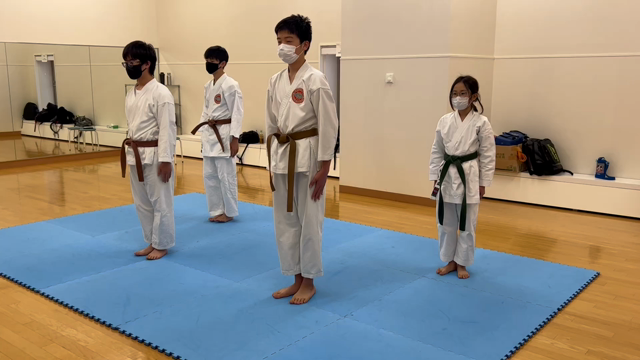 舞台裏の記事動画