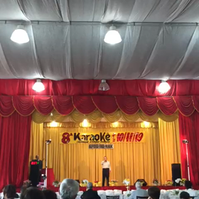 沖縄県人会スザノ支部のカラオケ大会の画像