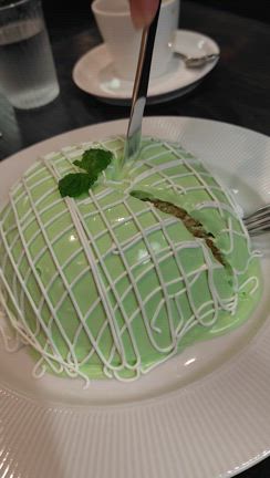 銀座の老舗喫茶でパンケーキ〜♪の記事動画
