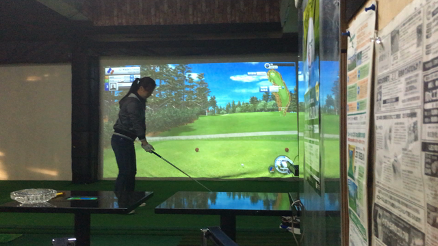 初めてのシュミレーションゴルフの記事動画