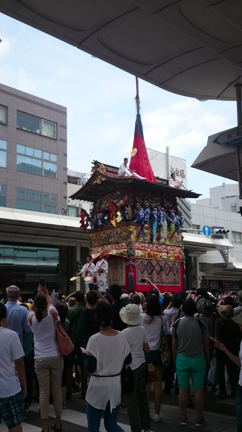 初めて祇園祭にの記事動画