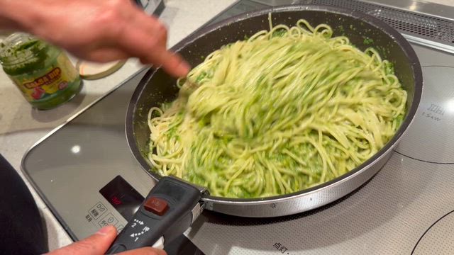 手作りジェノベーゼパスタ作ってもらいました〜っ‼️の記事動画