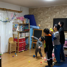 休校でも身体を使おう！〜室内での遊び方〜の画像