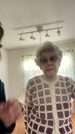 町田のボイストレーニング教室はシニア生き生き88歳の楽しいレッスン風景の記事動画