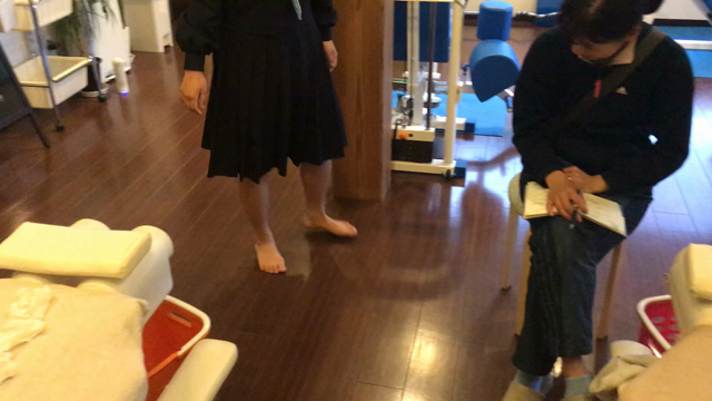 足首ねんざの記事動画