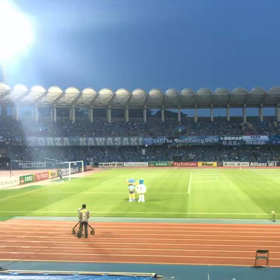 サッカー観戦の画像