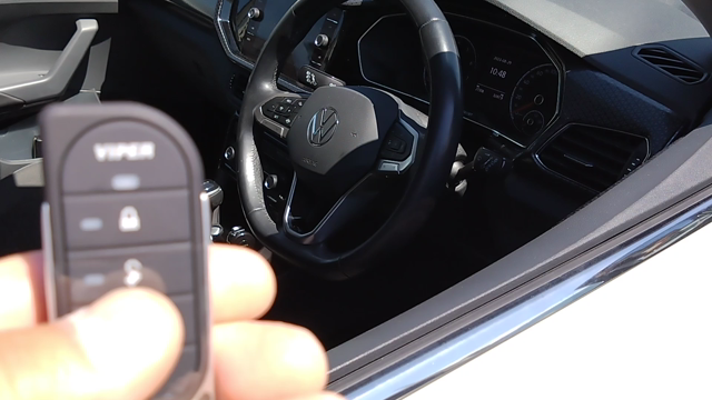輸入車エンジンスターター取り付けの記事動画