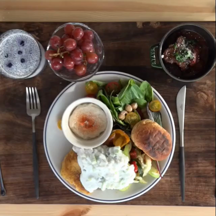 レシピ動画♡サーモンのカレームニエル ヨーグルトソースの記事動画