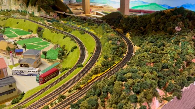 外国車両を走らせる（Foreign railway vehicles Day）（鉄道模型451）の記事動画