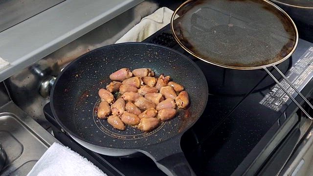 鶏ハツ ☆ 鉄板焼き ♪の記事動画