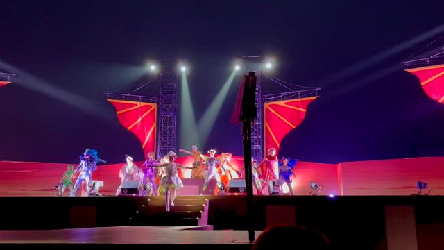 豪華ステージショーからの花火で感動のフィナーレ！ジャングリアナイトフェスの記事動画