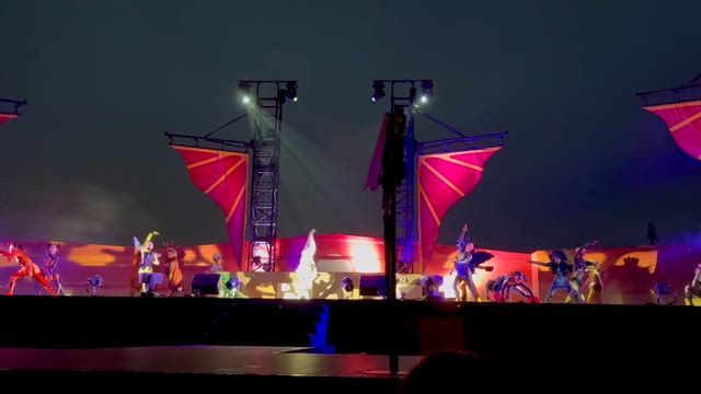 豪華ステージショーからの花火で感動のフィナーレ！ジャングリアナイトフェスの記事動画