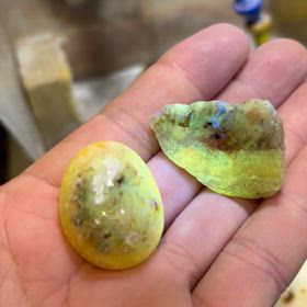 北海道オパールのルース キラキラしてる？の画像