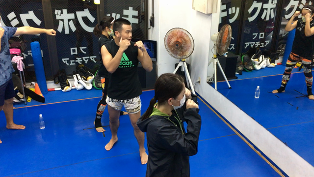 パンチの指導の記事動画