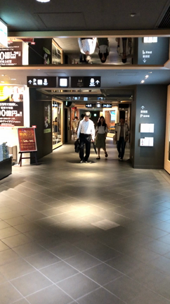 「チェンジの法則」池袋三省堂書店 先行発売の記事動画