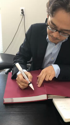 ジョン先生の鼻形成手術の本 英語版発売の記事動画