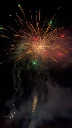 ほのぼの花火大会デートの記事動画