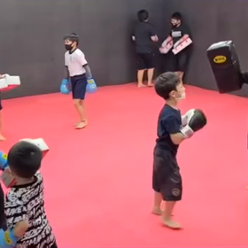 格闘技で鍛えよう‼  ️の画像