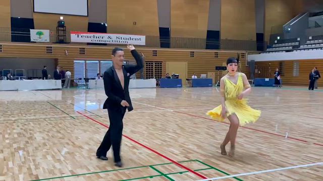 勝負ドレスは白 | 10ダンサーまゆの言いたい放題♡社交ダンスと競技ダンス