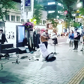新村で素敵なLIVEを見ながらなう。の画像