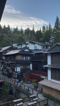 「銀山温泉♨️」夜も綺麗でしたよ！の記事動画