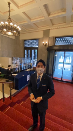 国会初日の記事動画