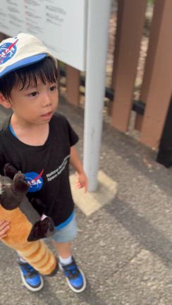 なんとか理由つけてまだ動物園にいたいの記事動画