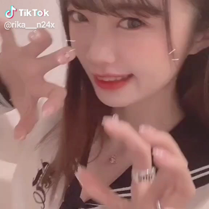 海里″あぶこな″に踏み込む(笑) 中井TikToc連投！の記事動画