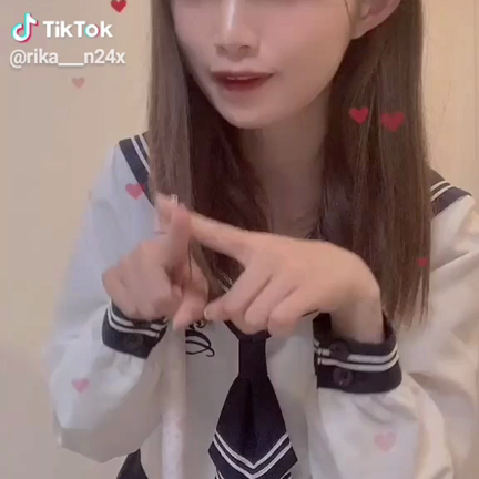 海里″あぶこな″に踏み込む(笑) 中井TikToc連投！の記事動画